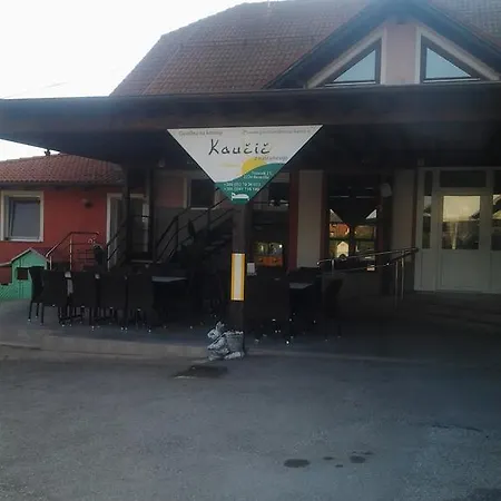 ゲストハウス Kaucic 3*